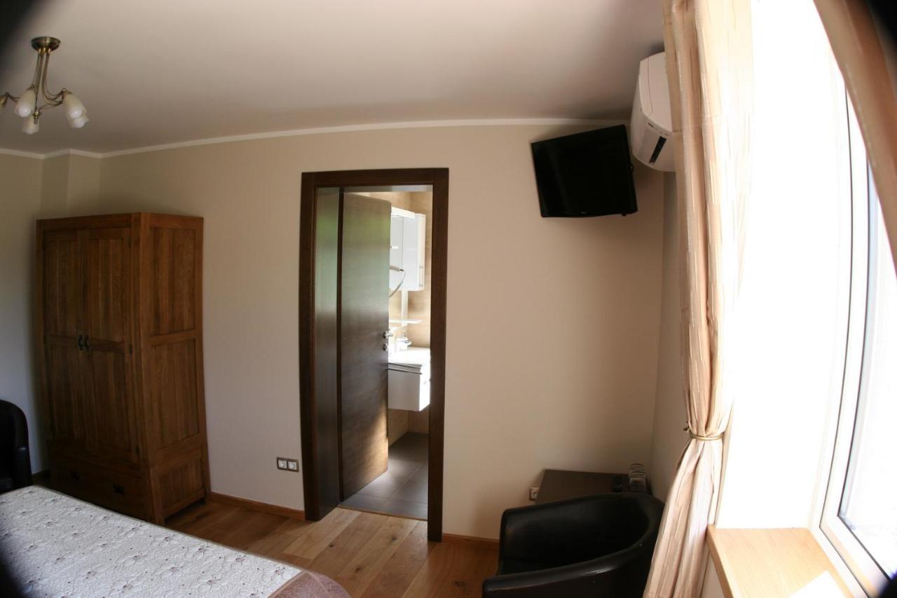 Millenium House 1 Bed and Breakfast Jezerce Exterior foto