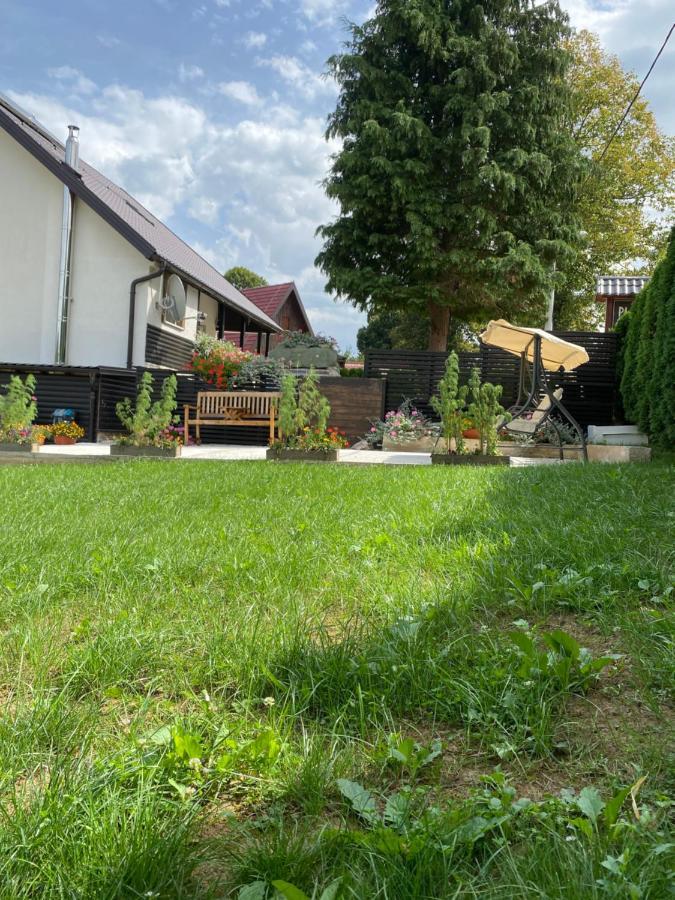 Millenium House 1 Bed and Breakfast Jezerce Exterior foto