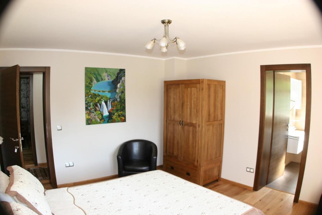 Millenium House 1 Bed and Breakfast Jezerce Exterior foto