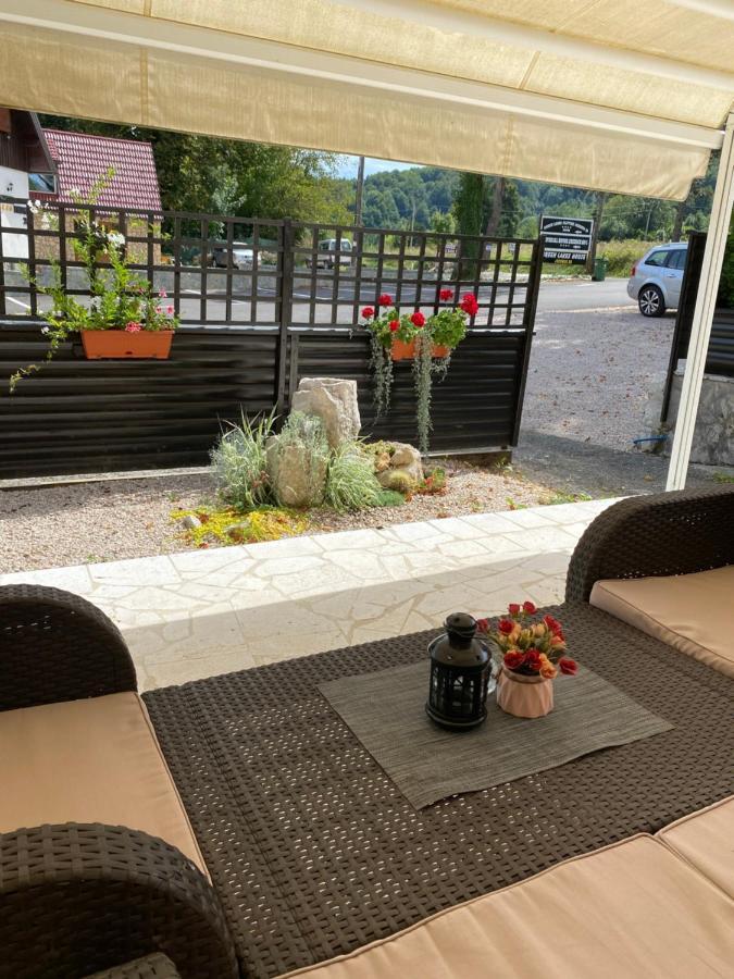 Millenium House 1 Bed and Breakfast Jezerce Exterior foto
